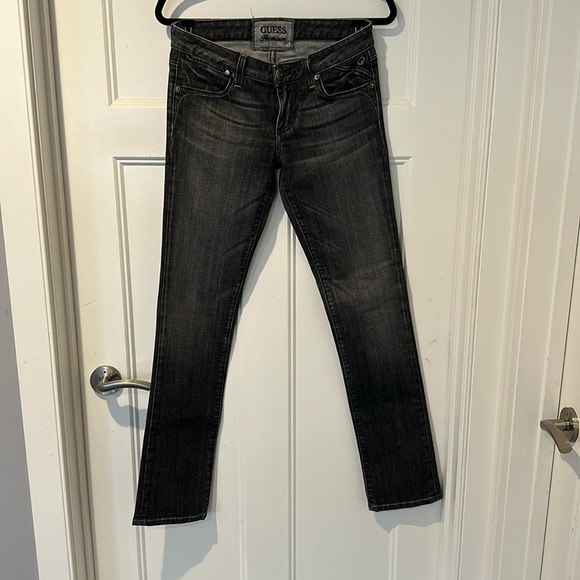 Guess Premium Stretch Jeans size 28 with leather detail - Picture 1 of 7